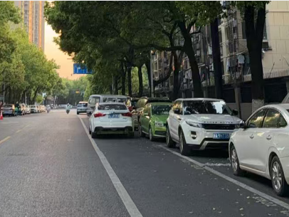 人形机器人加速进厂：西门子携手Humanoid与NVIDIA推动物理AI落地