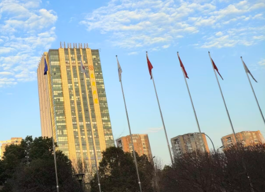 中国信通院何阳等：金融智能体技术迭代与安全治理协同进化